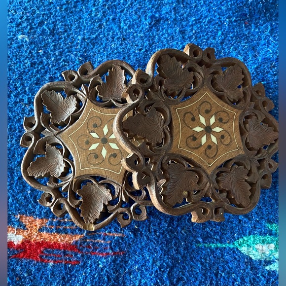 VTG Wooden/Brass I lay Trivet/Pot holder Set of 2! Hand Carved. 6” - Picture 6 of 8